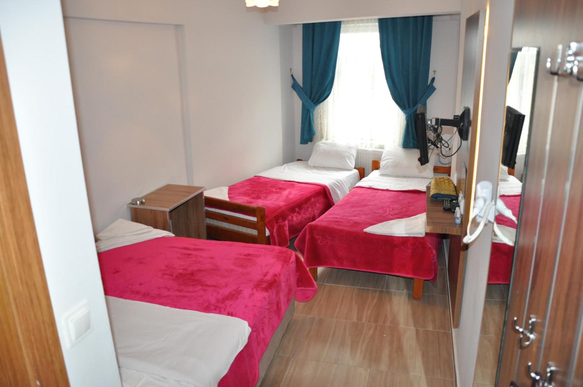 Hotel Altug اسبرطة الغرفة الصورة